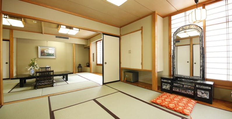 特別室 部屋食 城陽 ペットちゃんも一緒 特別室でゆったり癒される温泉旅行 お土産プレゼントなどの特典付プラン ペット同室宿泊パイオニアの宿 きぬ川国際ホテル 一休 Comキラリト