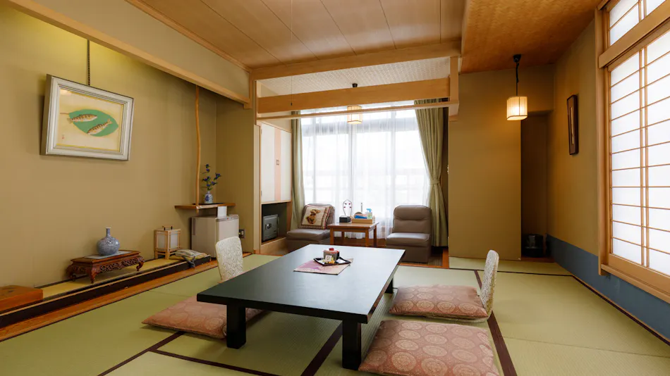 Kinugawa International Hotel: A Pet-Friendly Accommodation with Three Dog Runs