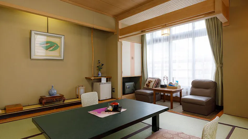 Kinugawa International Hotel: A Pet-Friendly Accommodation with Three Dog Runs