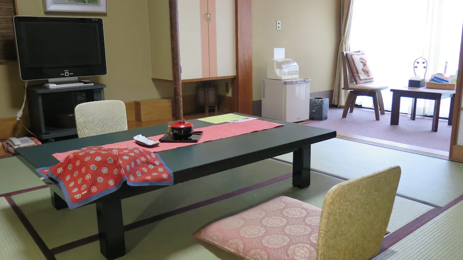 Kinugawa International Hotel: A Pet-Friendly Accommodation with Three Dog Runs