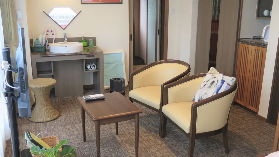 Kinugawa International Hotel: A Pet-Friendly Accommodation with Three Dog Runs
