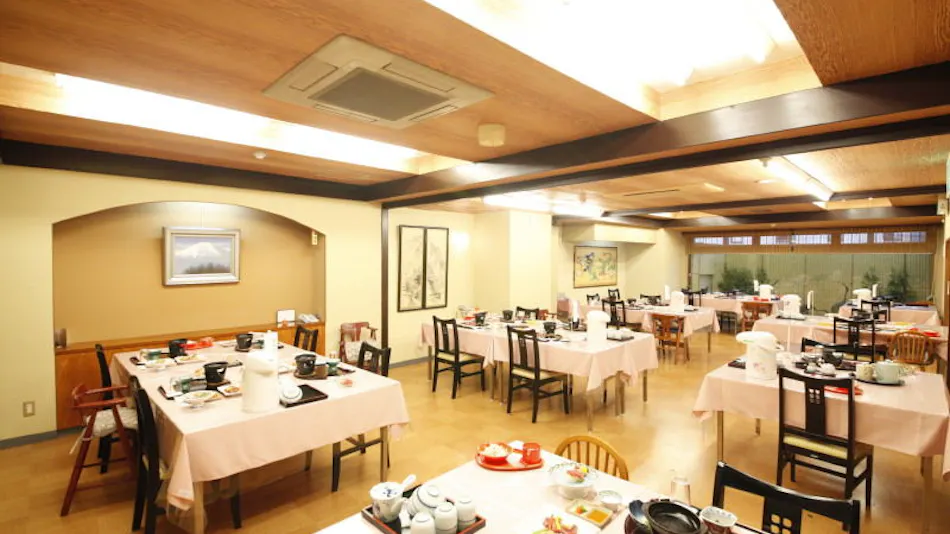 Kinugawa International Hotel: A Pet-Friendly Accommodation with Three Dog Runs