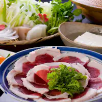 ชิชินาเบะ (โบตันนาเบะ) หมูป่าโอมิเนะ