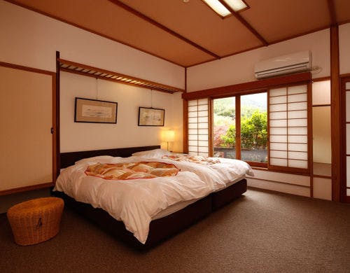 三間からなる特別室は贅を尽くした設え