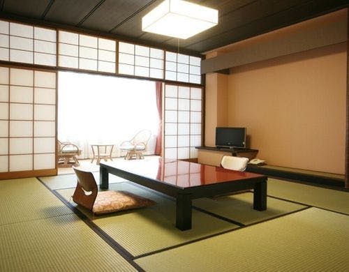 【4階】広縁付10畳303号室