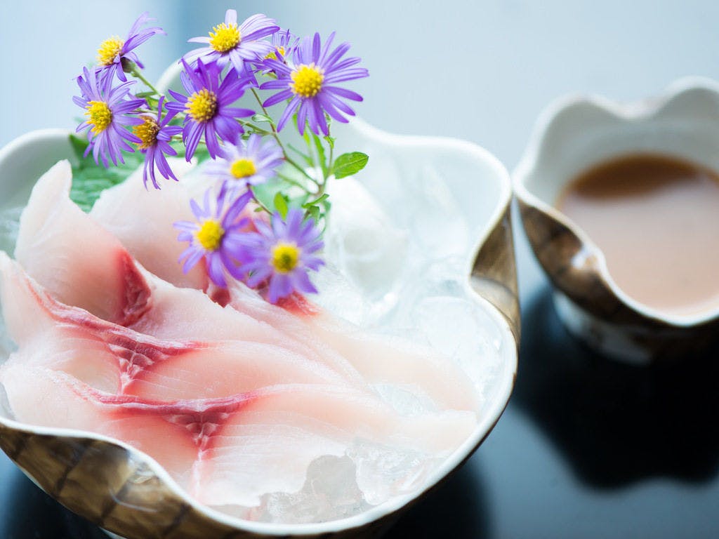 鉄鉱泉本館