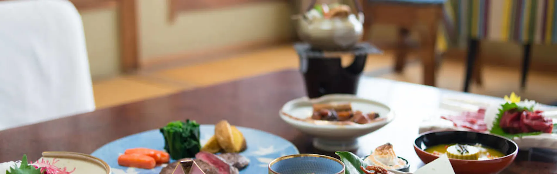 鉄鉱泉本館