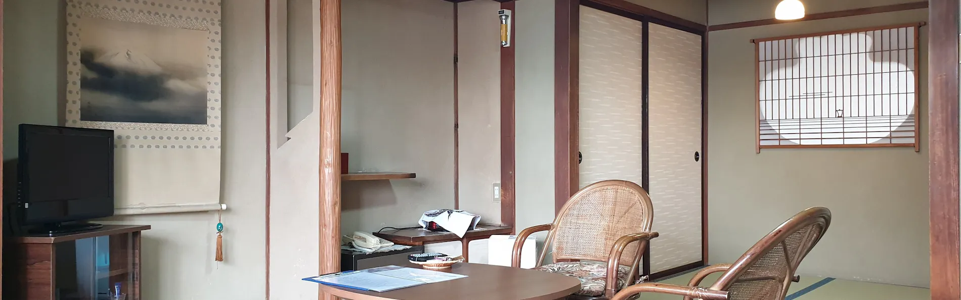 鉄鉱泉本館