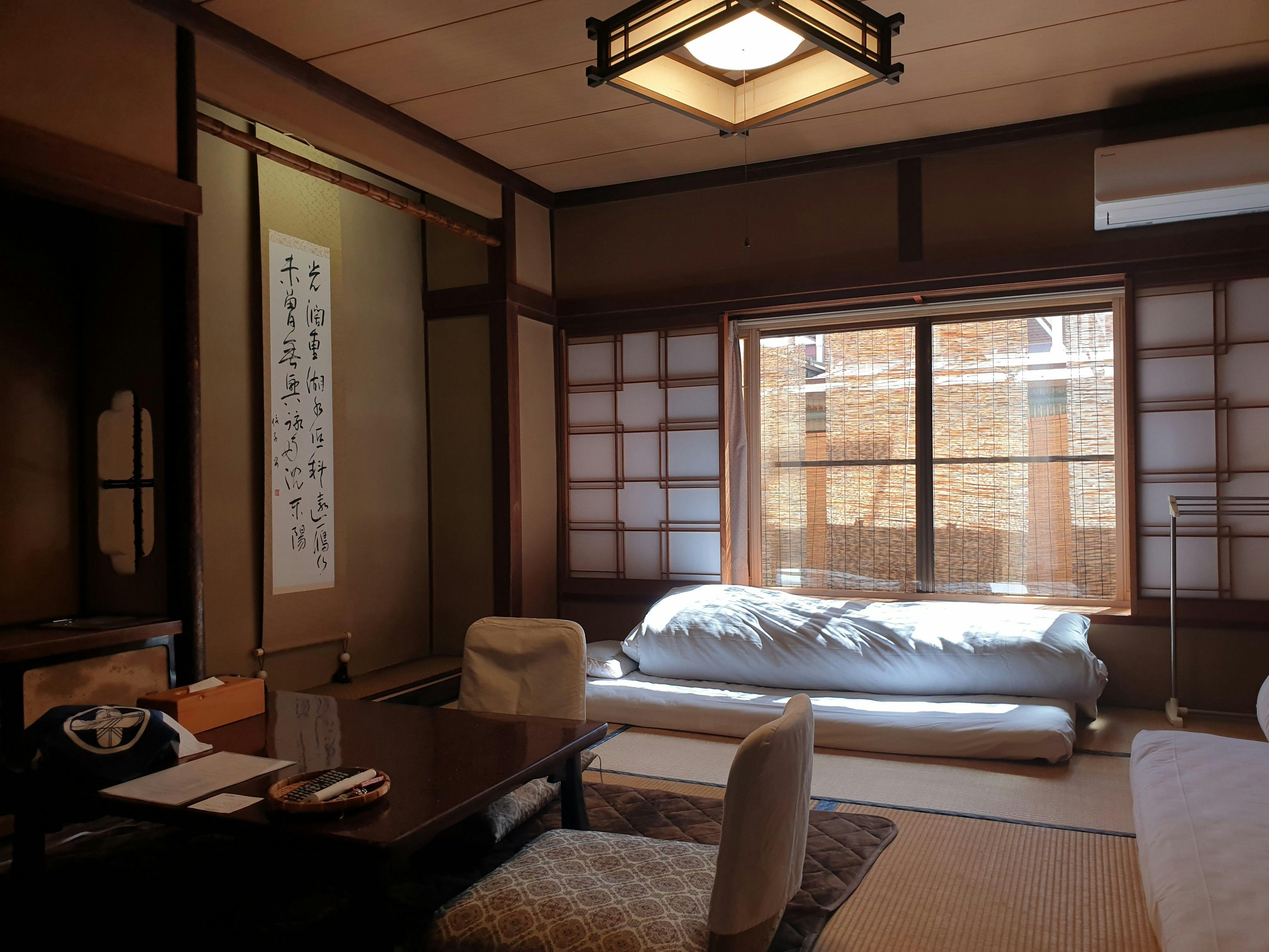 鉄鉱泉本館