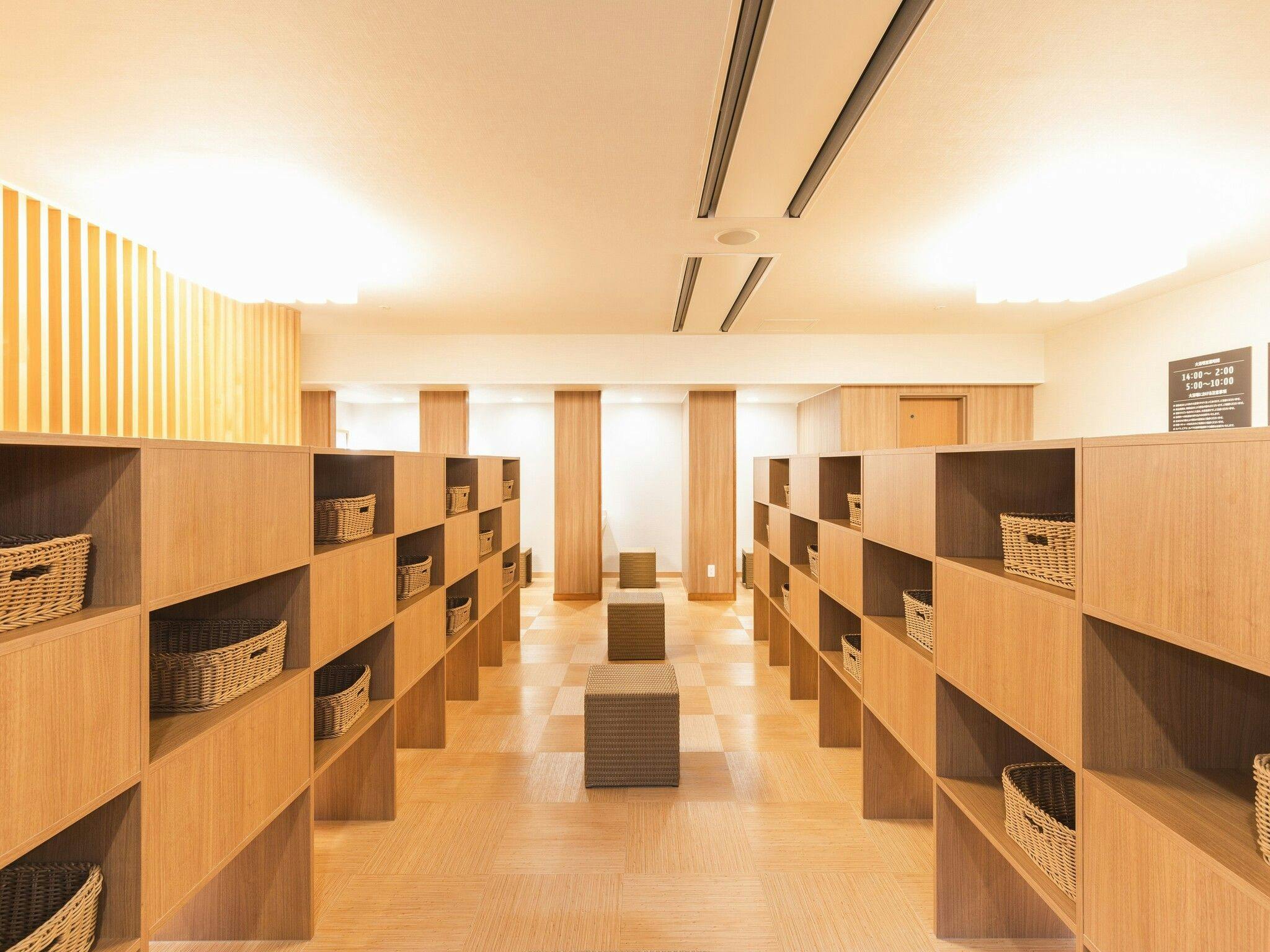 大浴場「脱衣所」