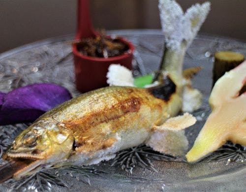 料理一例：鮎の踊り焼き