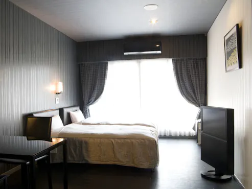 ห้องพักเตียงคู่ปลอดบุหรี่พร้อมระเบียงขนาด 10 ตารางเมตร อนุญาตให้นำสุนัขเข้าพักได้