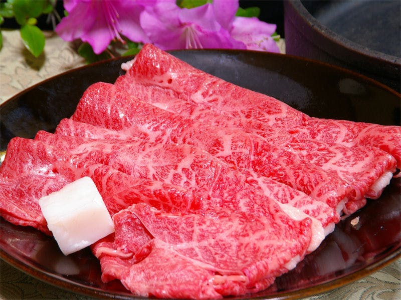 【じゅわっととろける和牛】すき焼き！お肉×甘辛タレ×卵の相性バッチリ！朝は当館発祥「麦とろ飯」付朝食