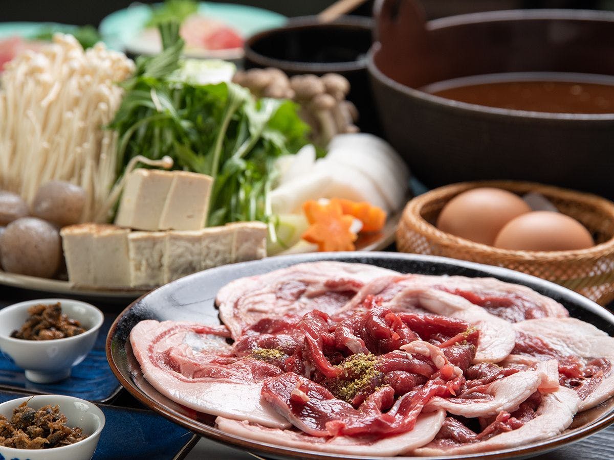 <โบตันนาเบะ> เนื้อหมูป่าธรรมชาติ "หั่นด้วยมือ"