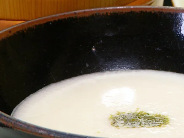 【朝食付】名物!当館発祥「麦とろ飯」付の朝ごはん・夜は自由にお好きなお店で~篠山観光の中心部で便利!