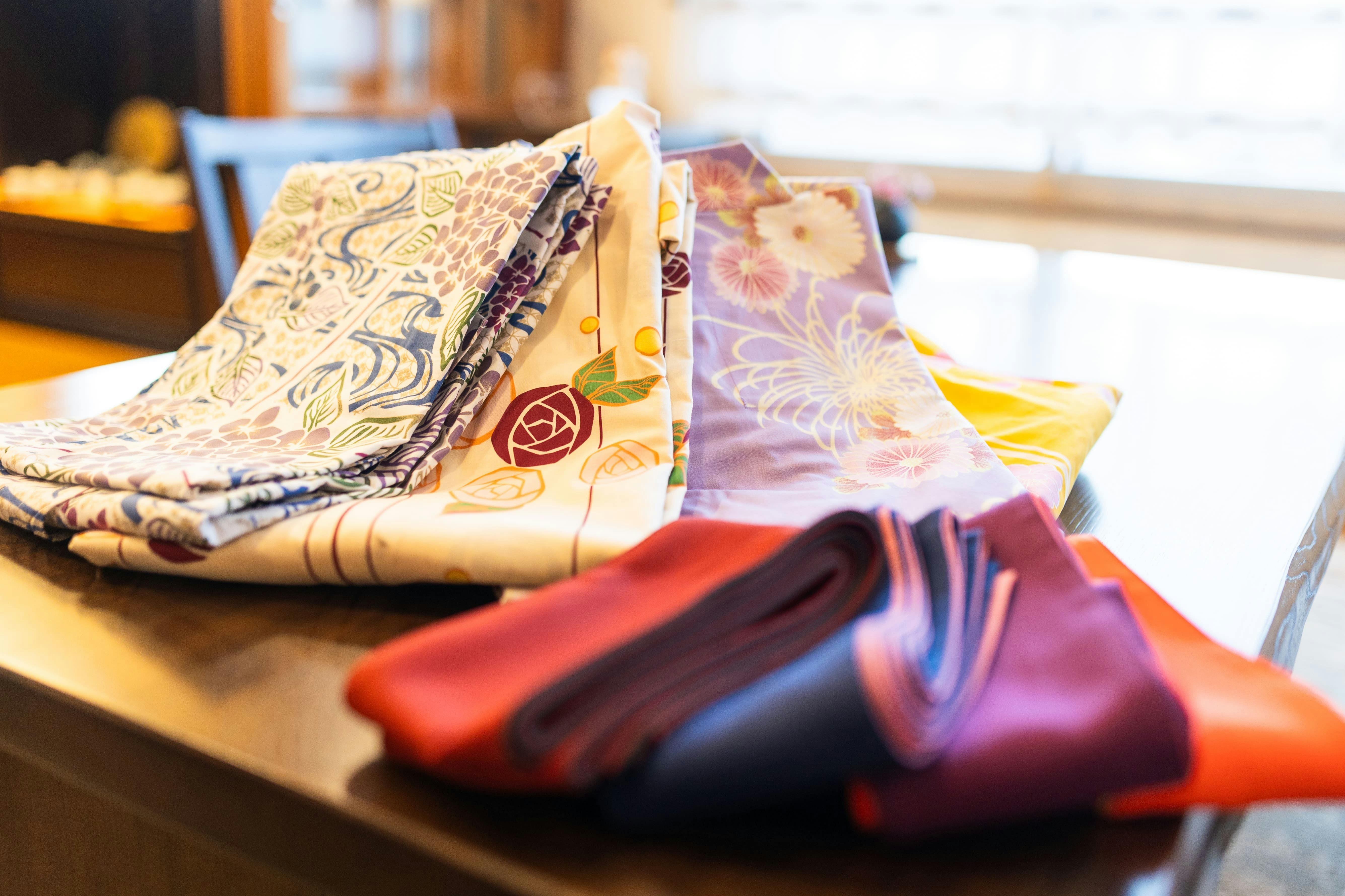 ยูกาตะสีสันสดใส