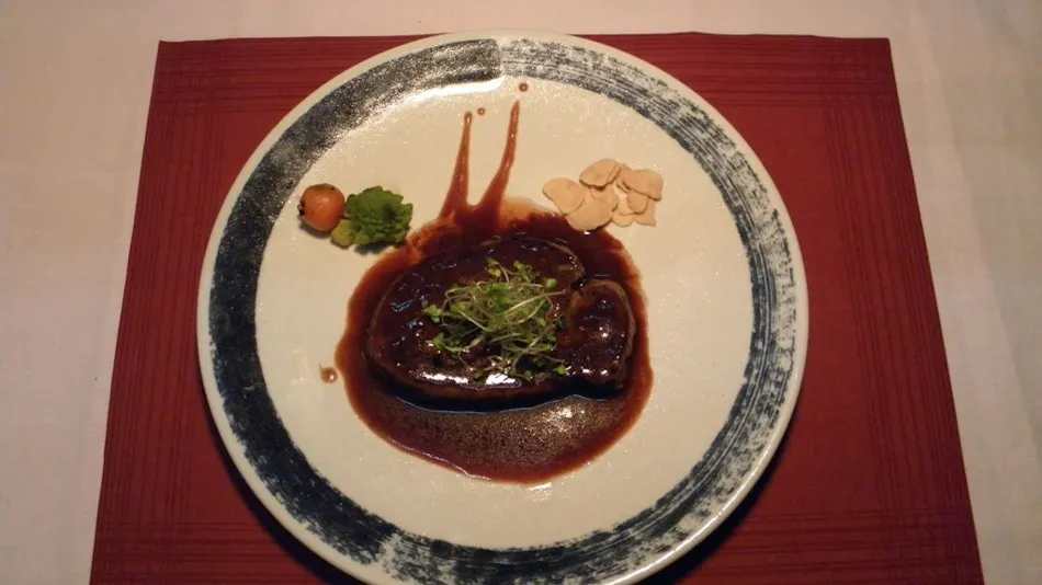 GUZU: A Lodge to Enjoy a French Dinner with Your Beloved Dog