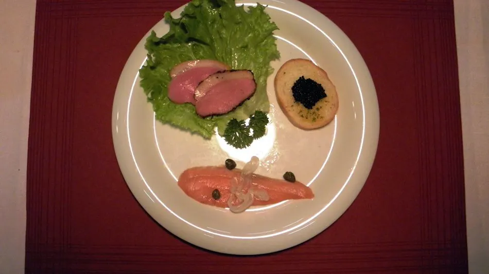 GUZU: A Lodge to Enjoy a French Dinner with Your Beloved Dog