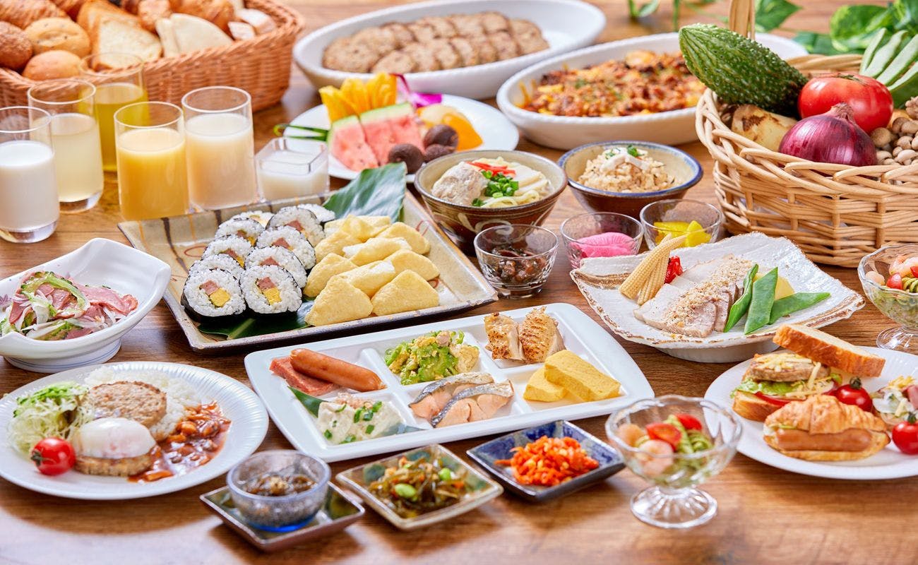 【沖縄タイムセール】観光のアクセスも便利！プールなどの施設も満喫ステイ（朝食付）