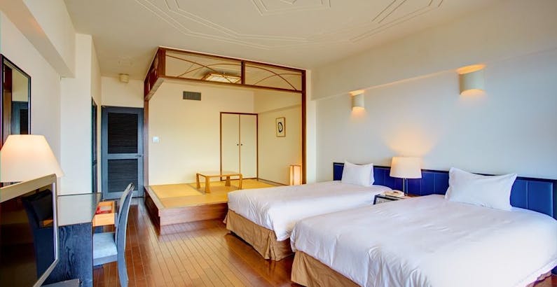 禁煙 高層階 スタンダードファミリー 45平米 和洋室 早割75 75日前までの予約で高層階確約 連泊特典付き 朝食付 プラン ホテルマハイナ ウェルネスリゾートオキナワ 一休 Comキラリト