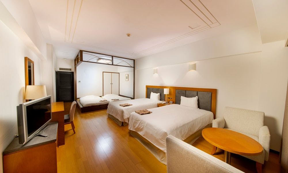 【スーペリアファミリー／和洋室／布団】