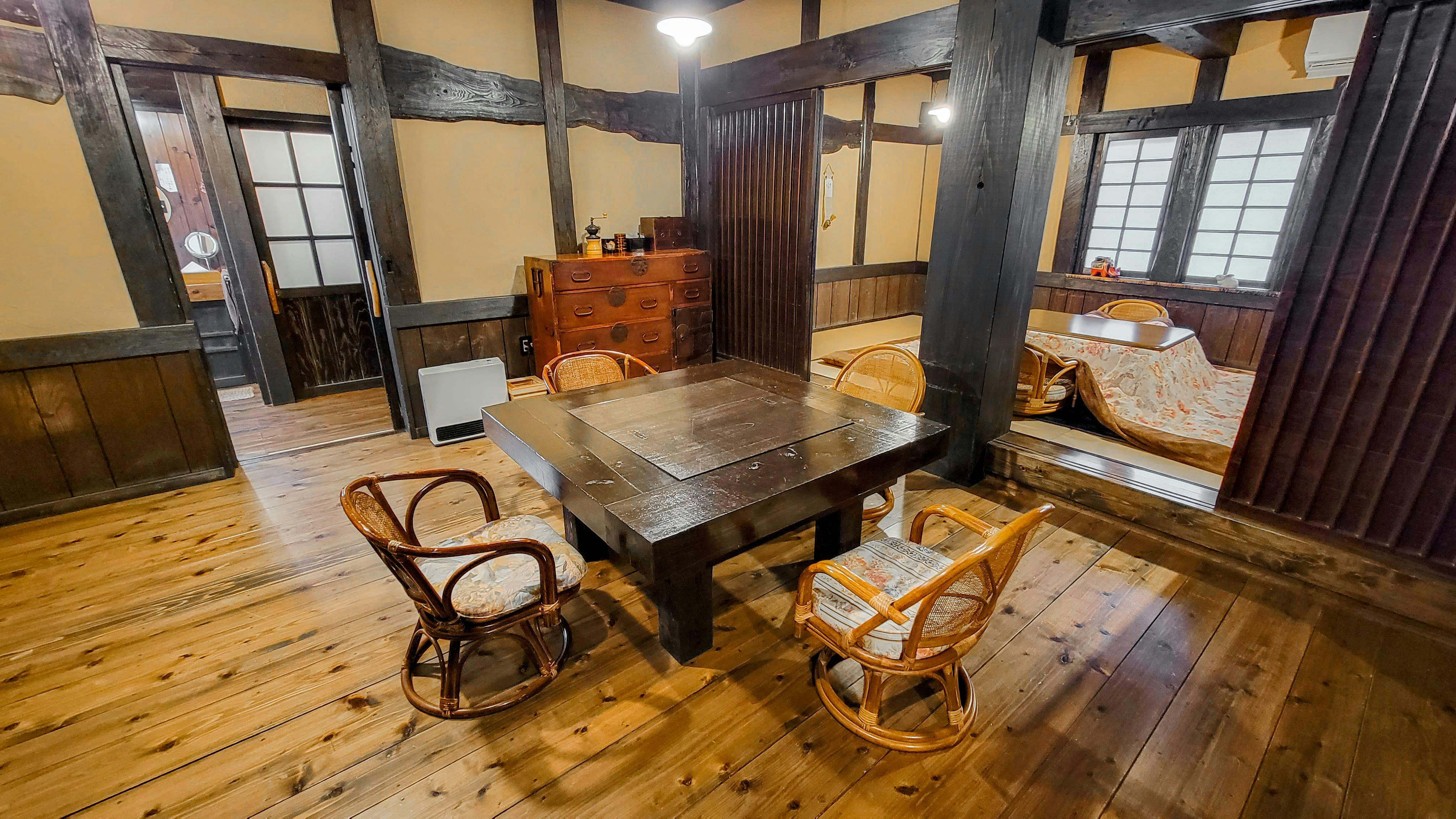 【りんどう】150年前のお部屋「蔵」