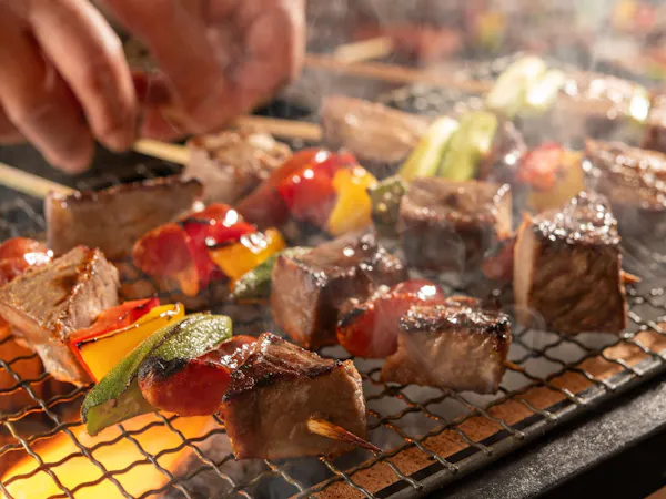 夏のスタミナ肉祭り<ライブキッチンで鹿児島名物肉料理食べ放題><9/30迄>和洋中ビュッフェ2食付