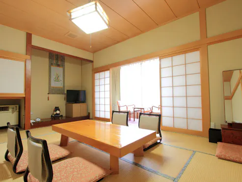 *【ด้านสวน/ตัวอย่างห้องพัก】ผ่อนคลายในห้องพักที่มีเสื่อทาทามิ