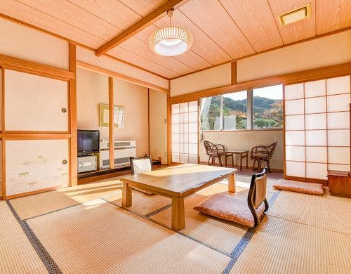 *【庭園側和室10畳】洗面台