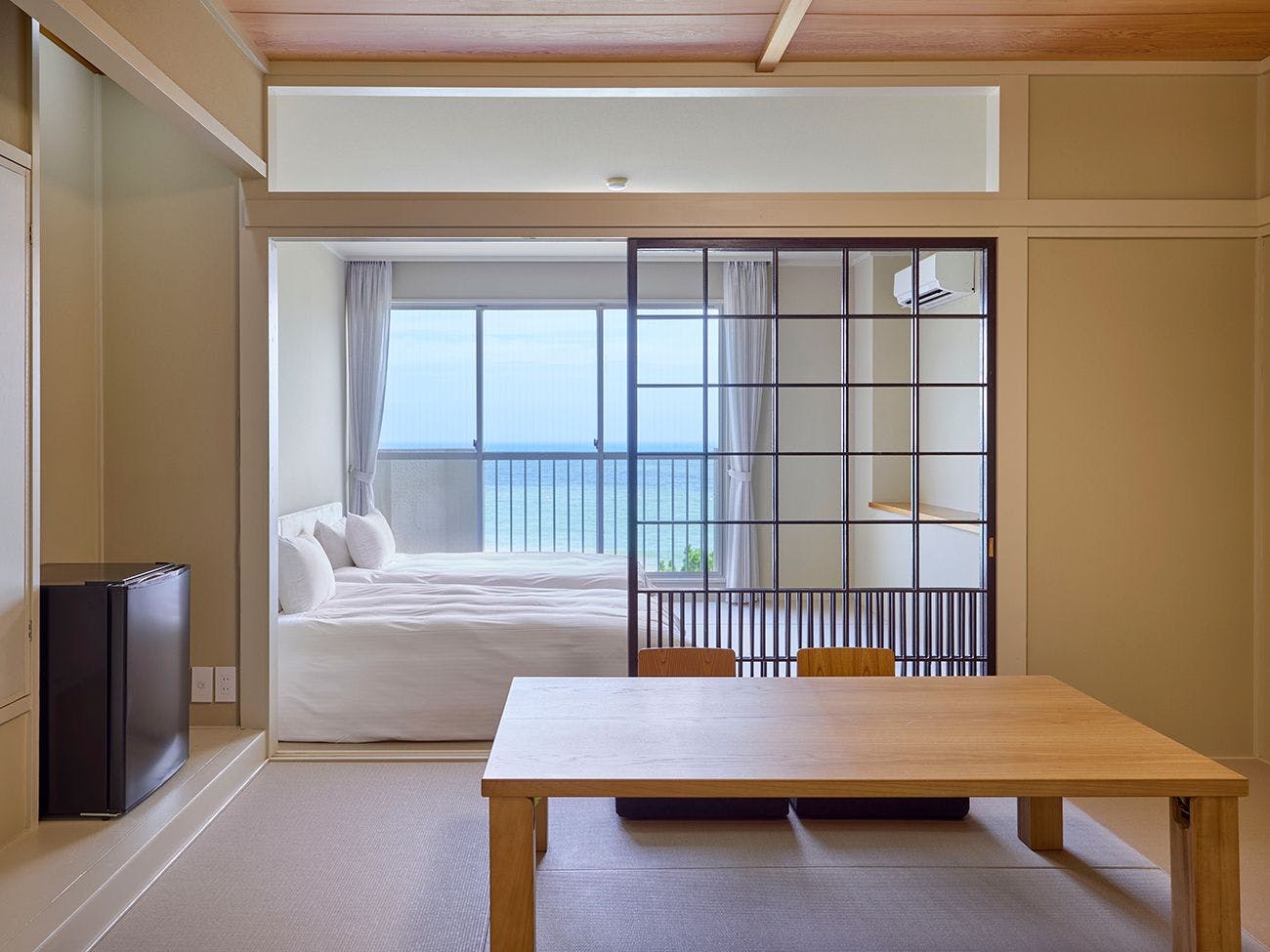 โมเดอเรท เจแปนนีส-เวสเทิร์น