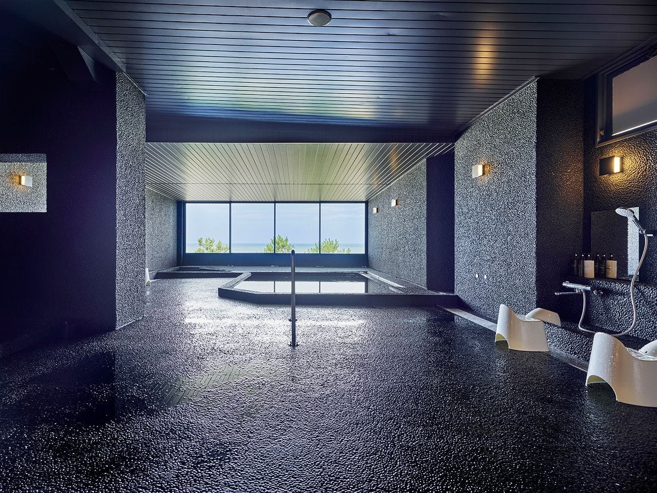 ห้องอาบน้ำรวม