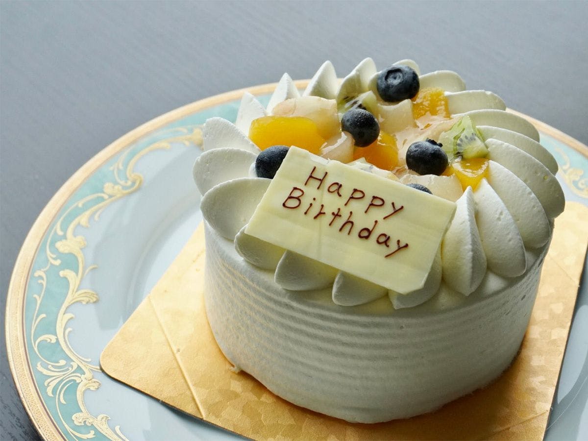 เค้กตกแต่งสำหรับวันครบรอบ ตัวอย่างตามฤดูกาล