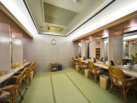 雲仙温泉で唯一320年白濁の湯を守り続ける宿【雲仙湯元ホテル】