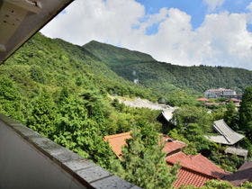 雲仙温泉で唯一320年白濁の湯を守り続ける宿【雲仙湯元ホテル】 2枚目