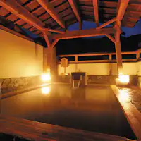 「弥彦山」を一望できる展望露天風呂