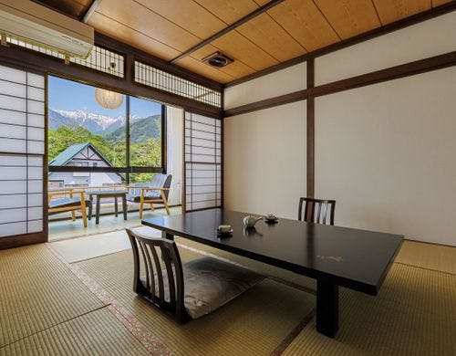 【駒の館■和モダン和室10畳】