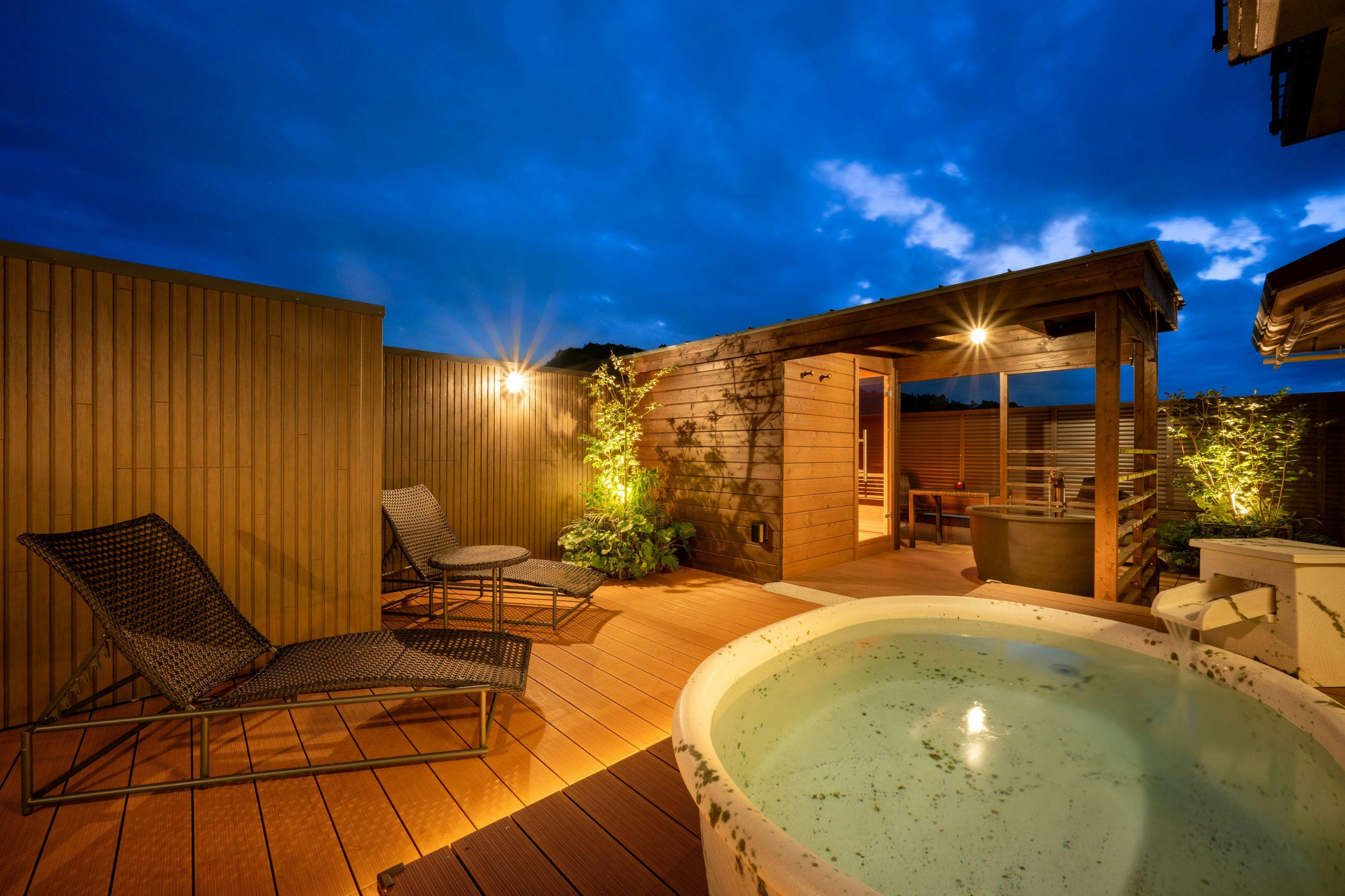 テラス・専用サウナ・水風呂・露天風呂