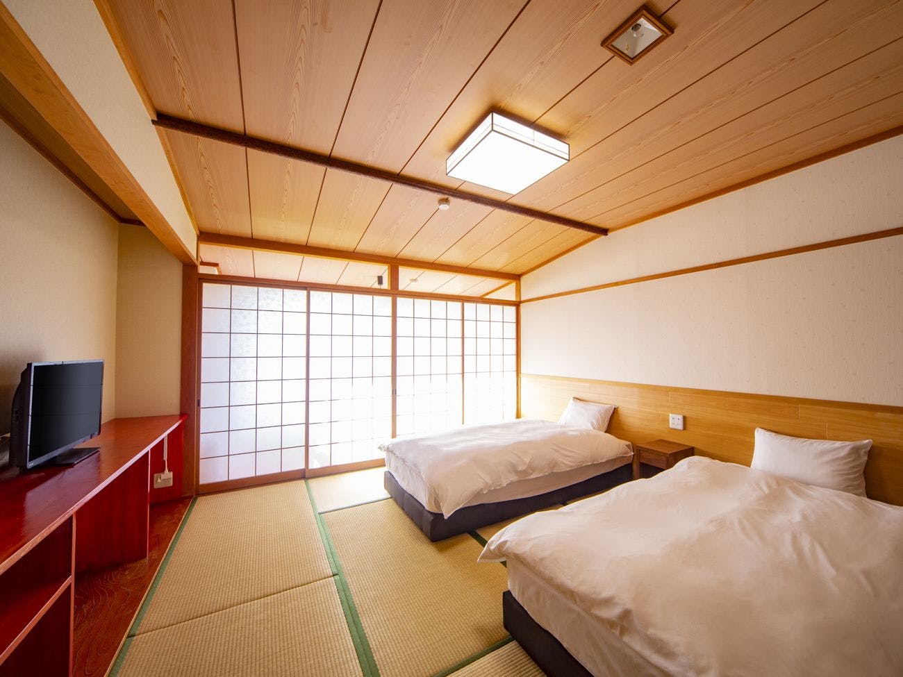 ห้องสไตล์ญี่ปุ่นแบบทวินฝั่งทะเล พร้อมเตียงจาก Nihon Bed Manufacturing