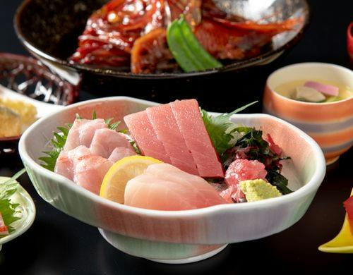 まぐろと金目鯛のお造り
