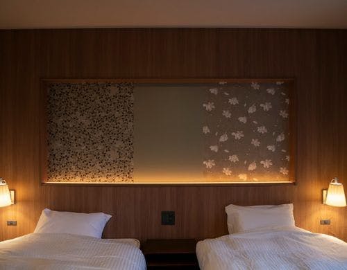 柔らかな光、木々の香りがさわやかな空間