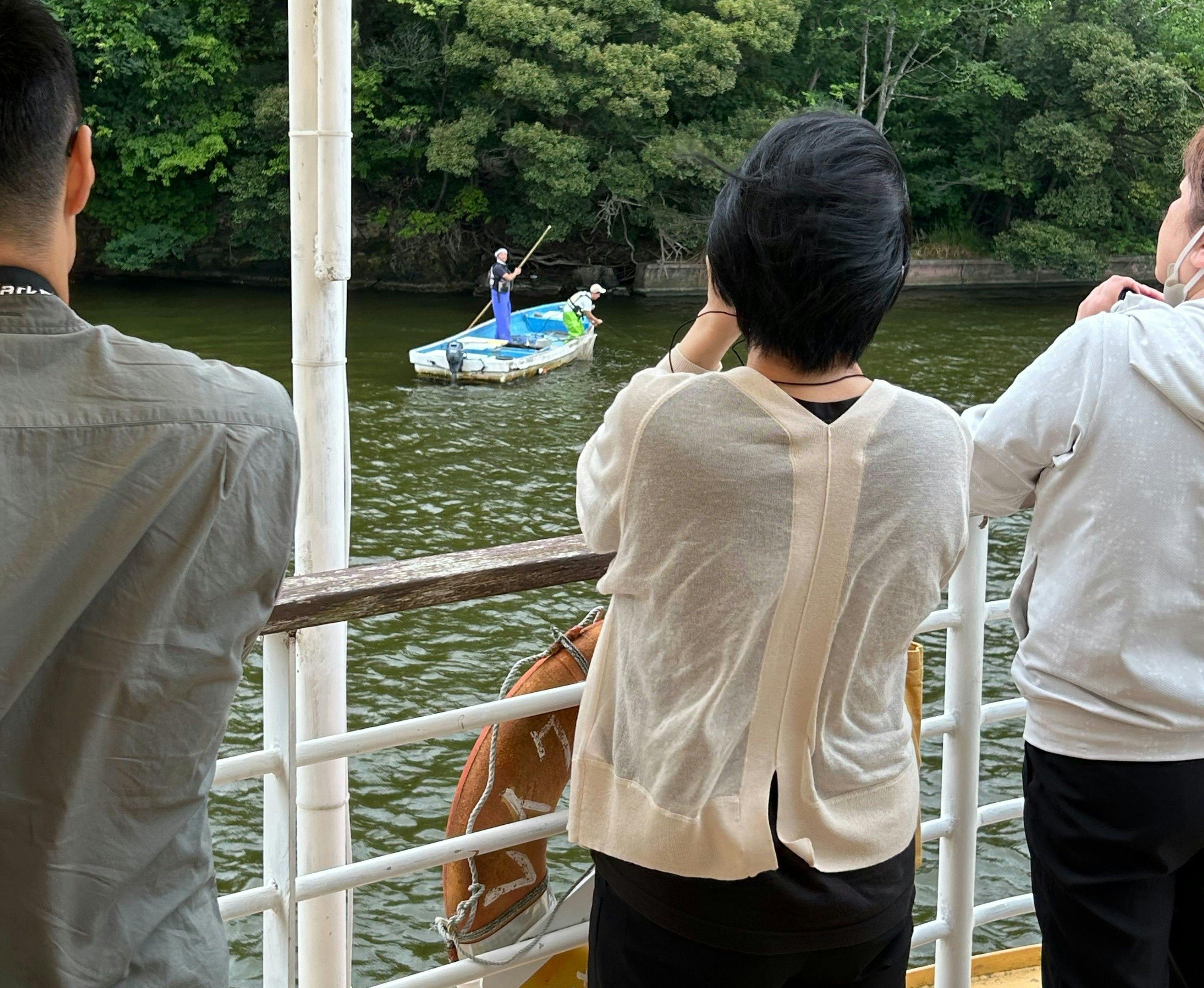 ทัวร์ชมการทำประมงปลาไหลด้วยกระบอกดักปลาไหล