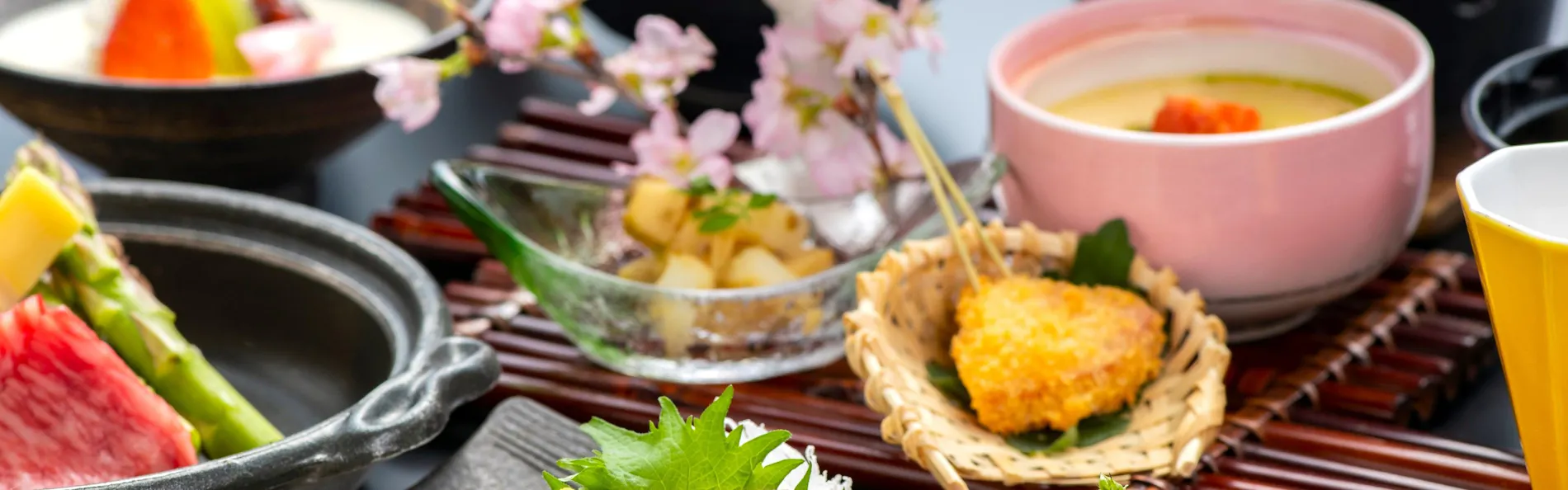 松泉閣花月