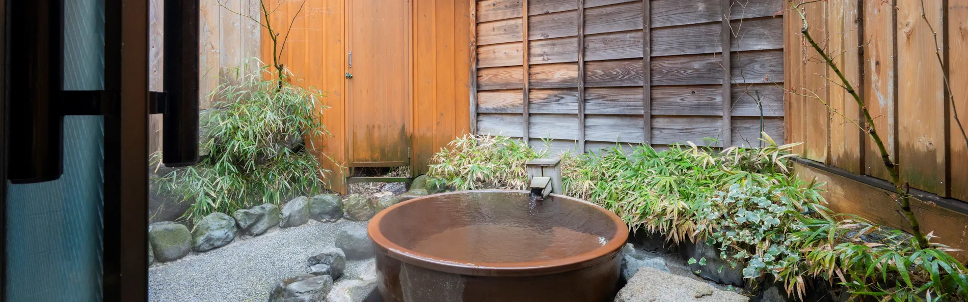 松泉閣花月