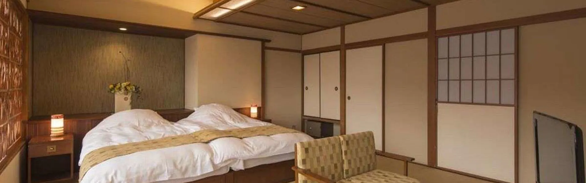 松泉閣花月