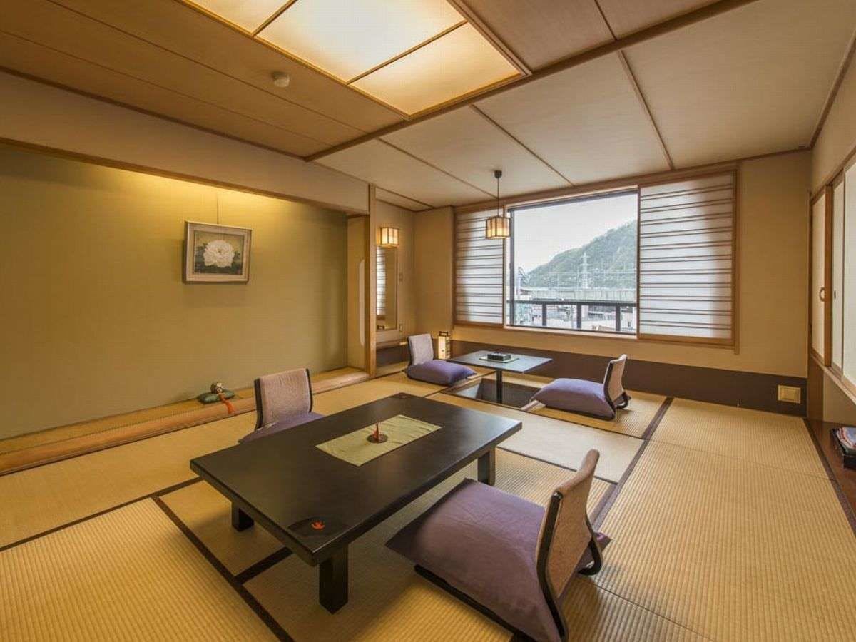 松泉閣花月
