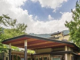 松泉閣花月