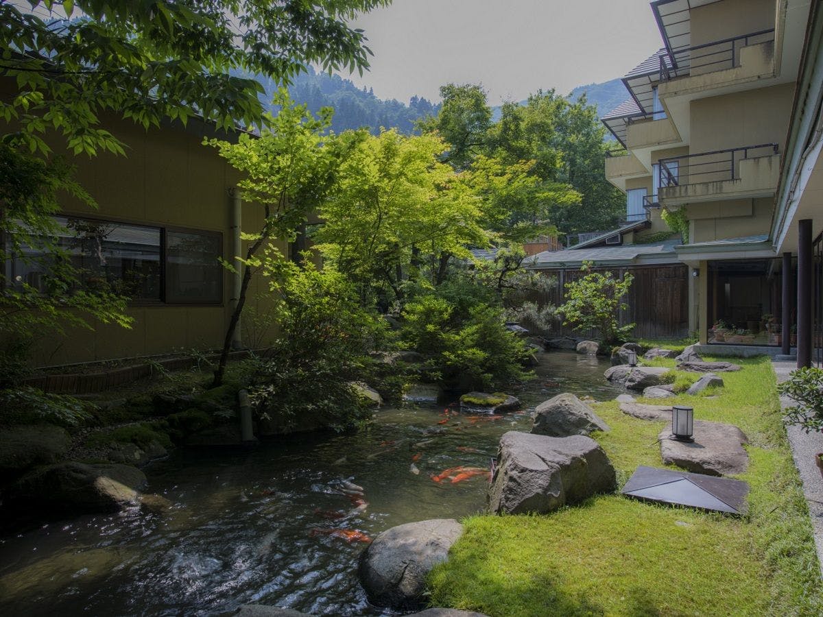 松泉閣花月