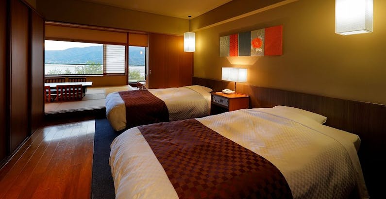 バルコニー付和洋室 海側眺望 禁煙 54平米 夕食は和食会席料理 世界遺産宮島の厳島神社を海上参拝 大人気ナイトクルーズの乗船券付 宿泊プラン プラン 安芸グランドホテル 一休 Comキラリト