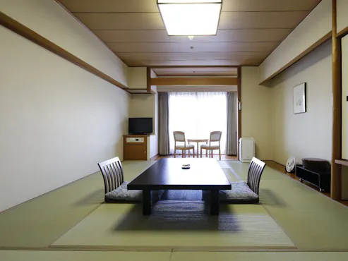 Kamar gaya Jepang 10 tatami, pemandangan gunung