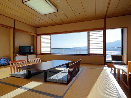【和室12畳 海側眺望　禁煙】